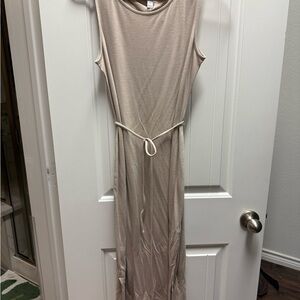 Elegant Cream Sleeveless Dress